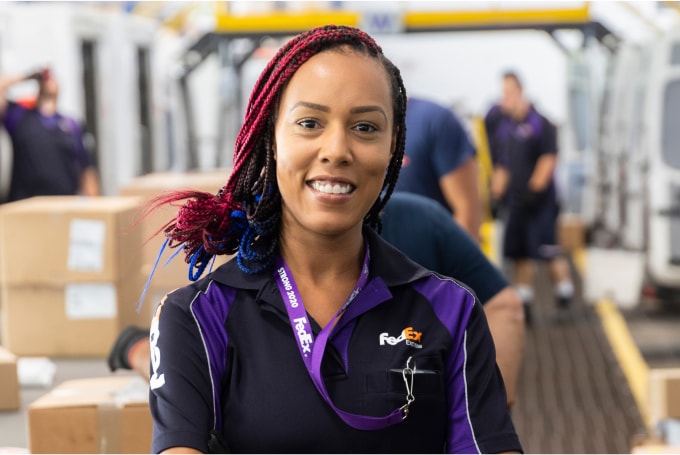 A female FedEx employee